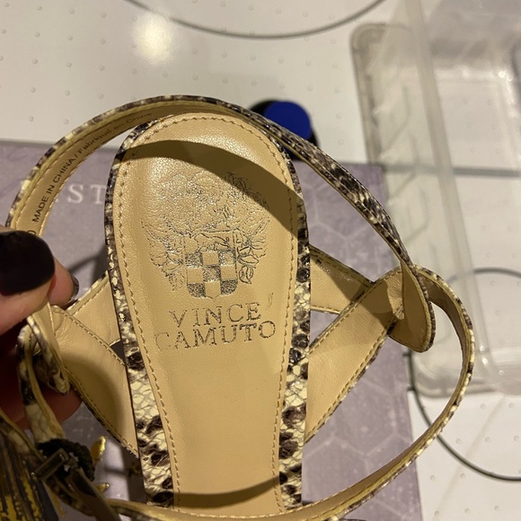 Women's Platform Sandals/Heels - Picture 4 of 7